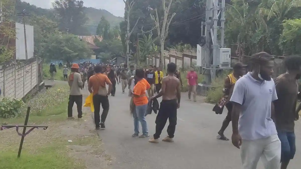 Demo Mahasiswa di Jayapura Ricuh Negosiasi Gagal